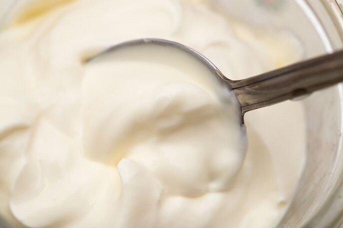 yoghurt alami pikeun ngirangan beurat badan